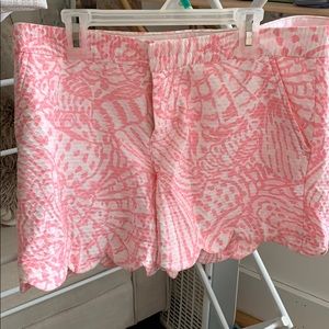 Lilly Pulitzer Pink Scalloped Buttercup Short